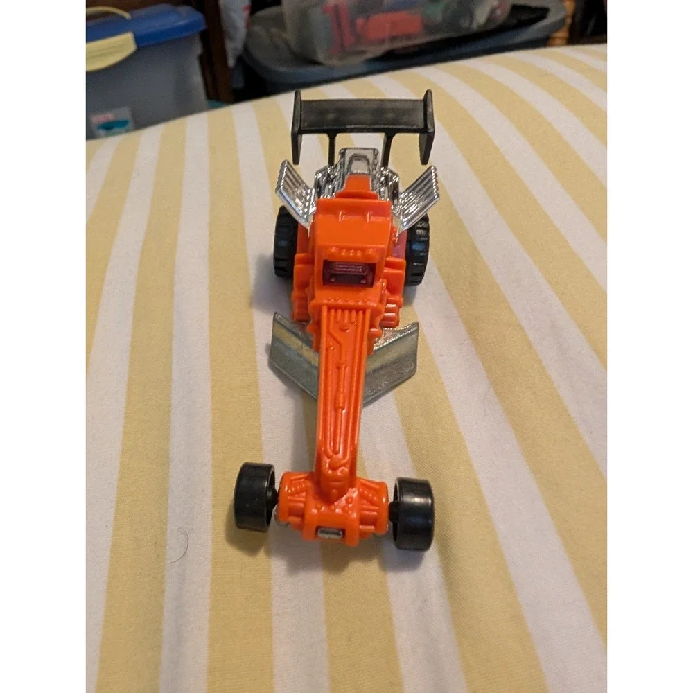 2015 Hot Wheels STREET CLEAVER Orange City Works Diecast Car 1:64 CFH34